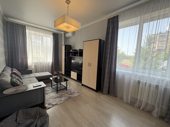 
  Сдается 2-комн. квартира, 52 м², 2-я Володарского ул, д. 170/41
. Фото 2.