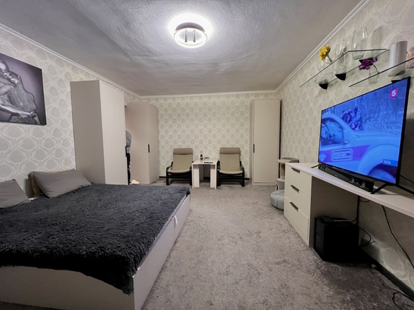 
  Продается 1-комн. квартира, 42 м², Платова ул, д. 83
. Фото 4.
