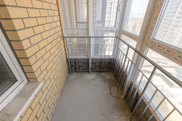 
  Продается 2-комн. квартира, 54 м², Ларина ул, д. 45
. Фото 4.