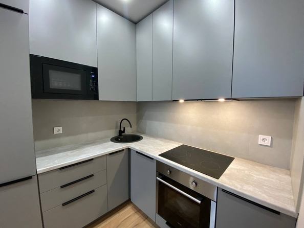 
  Продается 2-комн. квартира, 45 м², Жмайлова ул, д. 19а
. Фото 4.
