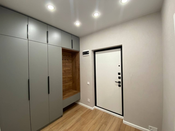 
  Продается 2-комн. квартира, 45 м², Жмайлова ул, д. 19а
. Фото 10.