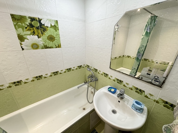 
  Продается 2-комн. квартира, 52.4 м², Платова ул, д. 64
. Фото 7.