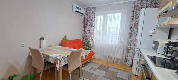 
  Продается 2-комн. квартира, 55 м², Петренко ул, д. 2
. Фото 6.