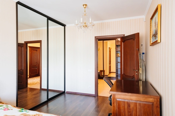 
  Продается 3-комн. квартира, 97 м², Комарова б-р, д. 12/1
. Фото 8.
