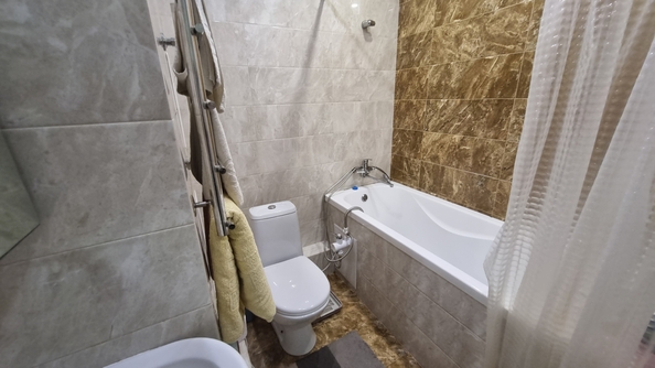 
  Продается 2-комн. квартира, 52.9 м², Платова б-р, д. 2
. Фото 11.