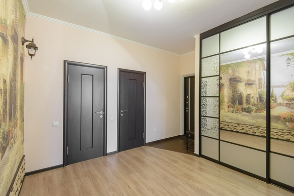 
  Продается 4-комн. квартира, 125.6 м², Комарова ул, д. 131а
. Фото 14.