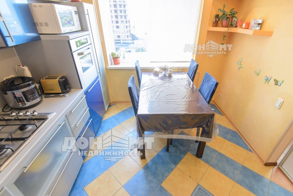 
  Продается 4-комн. квартира, 85 м², Павленко ул, д. 40
. Фото 5.