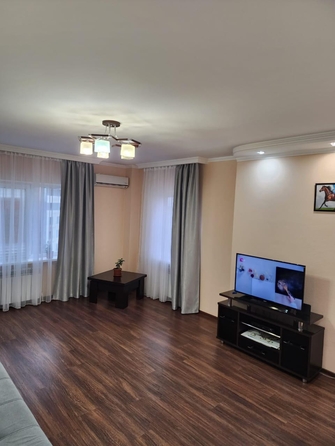 
  Продается 2-комн. квартира, 72 м², Северная Звезда ул, д. 7
. Фото 2.