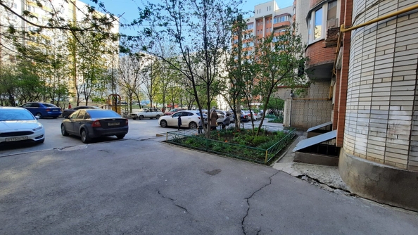 
  Продается 2-комн. квартира, 74 м², Лелюшенко ул, д. 13
. Фото 22.