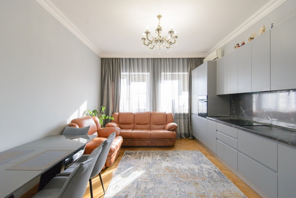 
  Продается 3-комн. квартира, 80 м², Варфоломеева ул, д. 222А
. Фото 2.