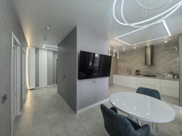
  Продается 3-комн. квартира, 71.2 м², Берберовская ул, д. 28
. Фото 6.