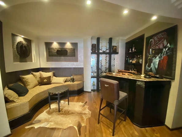 
  Продается 4-комн. квартира, 240 м², Социалистическая ул, д. 140
. Фото 1.