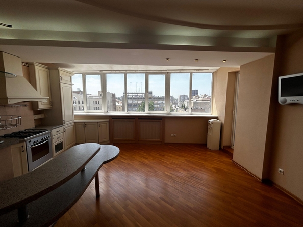 
  Продается 4-комн. квартира, 212 м², Большая Садовая ул, д. 39а
. Фото 2.