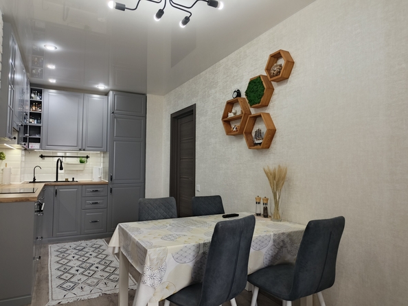 
  Продается 2-комн. квартира, 60.5 м², Горсоветская ул, д. 57
. Фото 8.