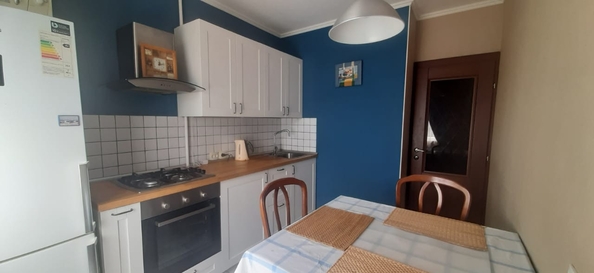 
  Продается 2-комн. квартира, 51.1 м², Комарова б-р, д. 7
. Фото 2.