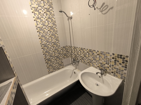 
  Продается 3-комн. квартира, 68.5 м², Таганрогская ул, д. 126
. Фото 10.