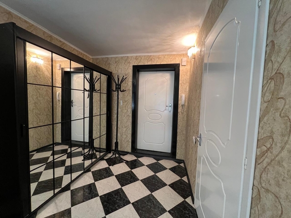 
  Продается 2-комн. квартира, 53.8 м², Нансена ул, д. 121
. Фото 7.