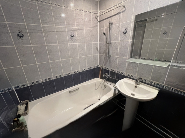 
  Продается 2-комн. квартира, 56.4 м², Днепропетровская ул, д. 48
. Фото 5.