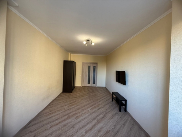 
  Продается 1-комн. квартира, 47 м², Заводская ул, д. 1/38
. Фото 2.