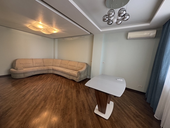 
  Продается 2-комн. квартира, 70 м², Зорге ул, д. 11
. Фото 5.
