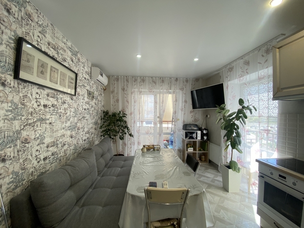 
  Продается 2-комн. квартира, 60 м², Еременко ул, д. 108
. Фото 6.