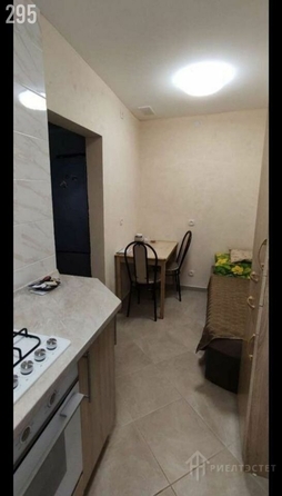 
  Продается 2-комн. квартира, 30 м², Морозовская ул, д. 13
. Фото 1.
