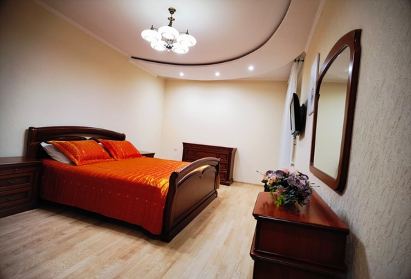 
  Продается 2-комн. квартира, 80 м², Филимоновская ул, д. 128
. Фото 2.