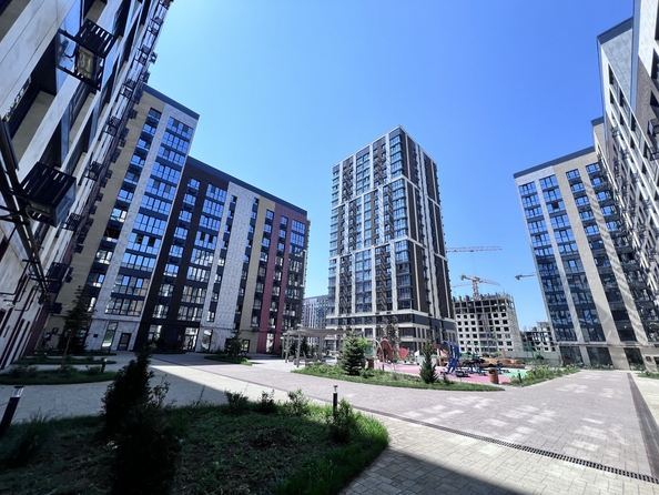 
  Продается 2-комн. квартира, 62 м², Берберовская ул, д. 19
. Фото 1.