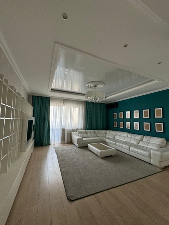
  Продается 4-комн. квартира, 112 м², 2-я Краснодарская ул, д. 135
. Фото 1.