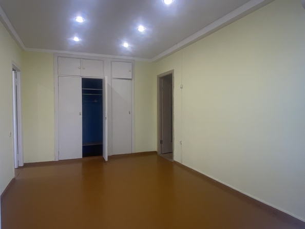 
  Продается 3-комн. квартира, 49 м², 2-я Краснодарская ул, д. 23
. Фото 2.