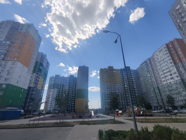 
  Продается 2-комн. квартира, 56 м², Ткачева ул, д. 19
. Фото 11.