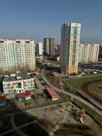 
  Продается 2-комн. квартира, 57 м², Жданова ул, д. 9
. Фото 12.