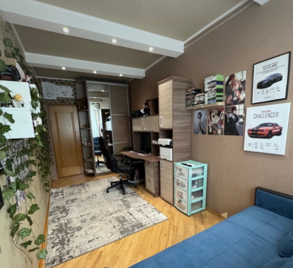 
  Продается 4-комн. квартира, 99 м², Жмайлова ул, д. 27
. Фото 6.