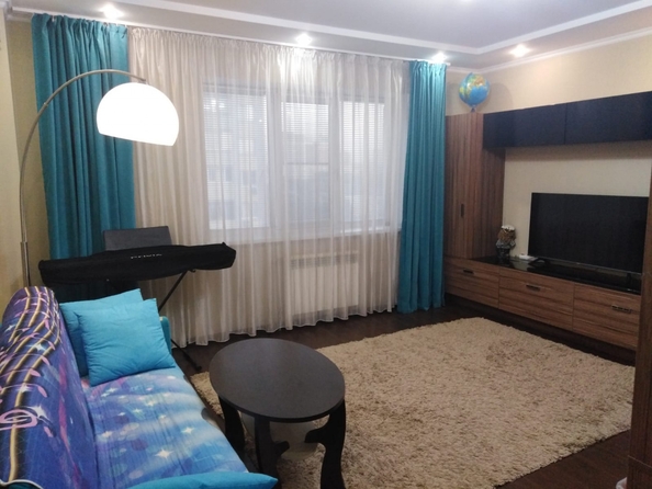 
  Продается 2-комн. квартира, 61 м², Варфоломеева ул, д. 265
. Фото 3.