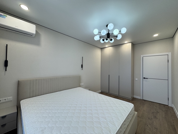 
  Продается 2-комн. квартира, 60 м², Берберовская ул, д. 9
. Фото 4.