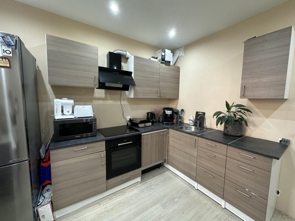 
  Продается 2-комн. квартира, 57 м², 1-я Ковровая ул, д. 65
. Фото 1.