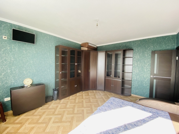 
  Продается 2-комн. квартира, 60 м², Вересаева ул, д. 101
. Фото 2.