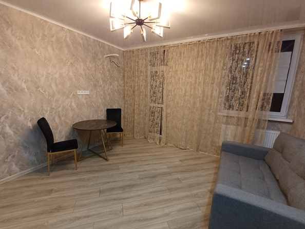 
  Продается 1-комн. квартира, 42 м², Стабильная ул, д. 3
. Фото 8.