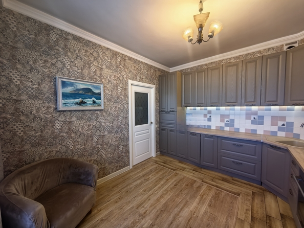 
  Продается 3-комн. квартира, 83.6 м², Закруткина ул
. Фото 5.