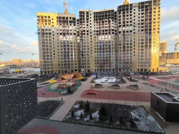 
  Продается 2-комн. квартира, 57 м², Бориса Слюсаря ул, д. 15
. Фото 1.