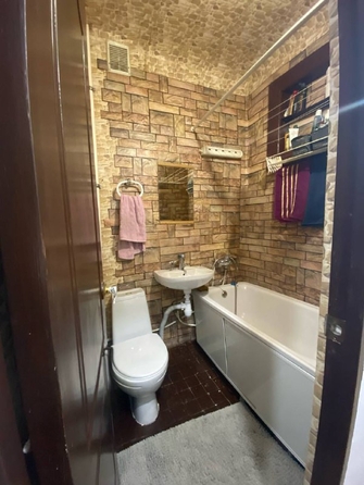 
  Продается 2-комн. квартира, 38 м², Перекопская ул, д. 56
. Фото 13.