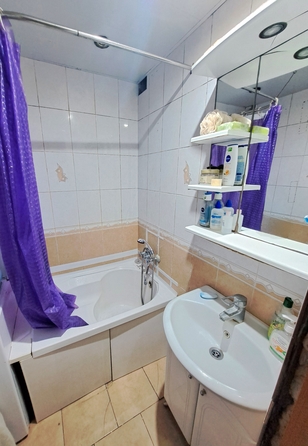 
  Продается 3-комн. квартира, 64 м², Конституционная ул, д. 62
. Фото 8.