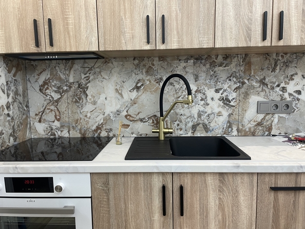 
  Продается 2-комн. квартира, 50 м², Батуринская ул, д. 163
. Фото 6.