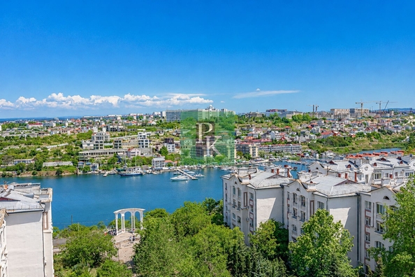 
  Продается 3-комн. квартира 132 м². Фото 32.