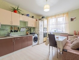 Продается 2-комнатная квартира Домбайская ул, 60.2  м², 6700000 рублей