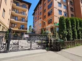 Продается 3-комнатная квартира Дзержинского пр-кт, 102  м&sup2;, 28500000 рублей