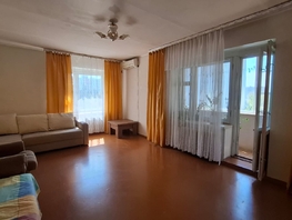 Продается 2-комнатная квартира Комарова б-р, 85 м², 6800000 рублей