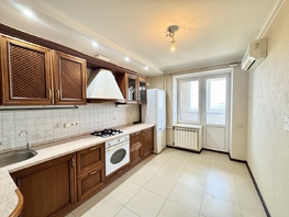 Продается 3-комнатная квартира 40-летия Победы пр-кт, 80  м², 8700000 рублей